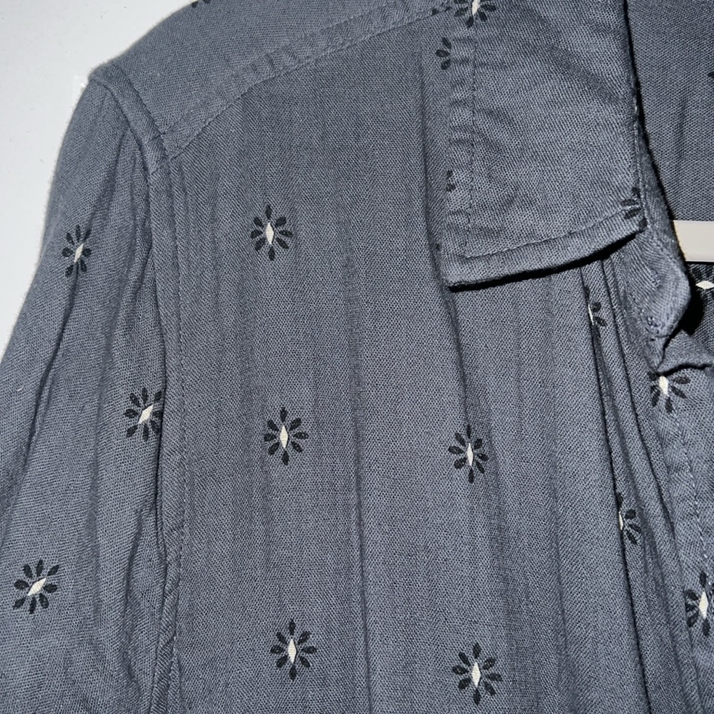 Patterned button down shirt - Picture 3 of 3